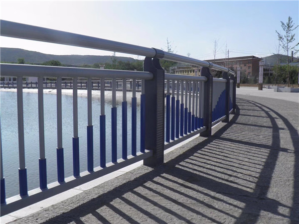 河道護欄